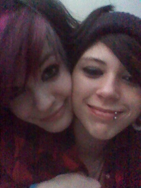 ~*6 days clean*~ bisexual music loving bass playing weirdo with a weird sense of humor and tumblr addict. love my gf ♥ Kik me: xWingedSoulsx