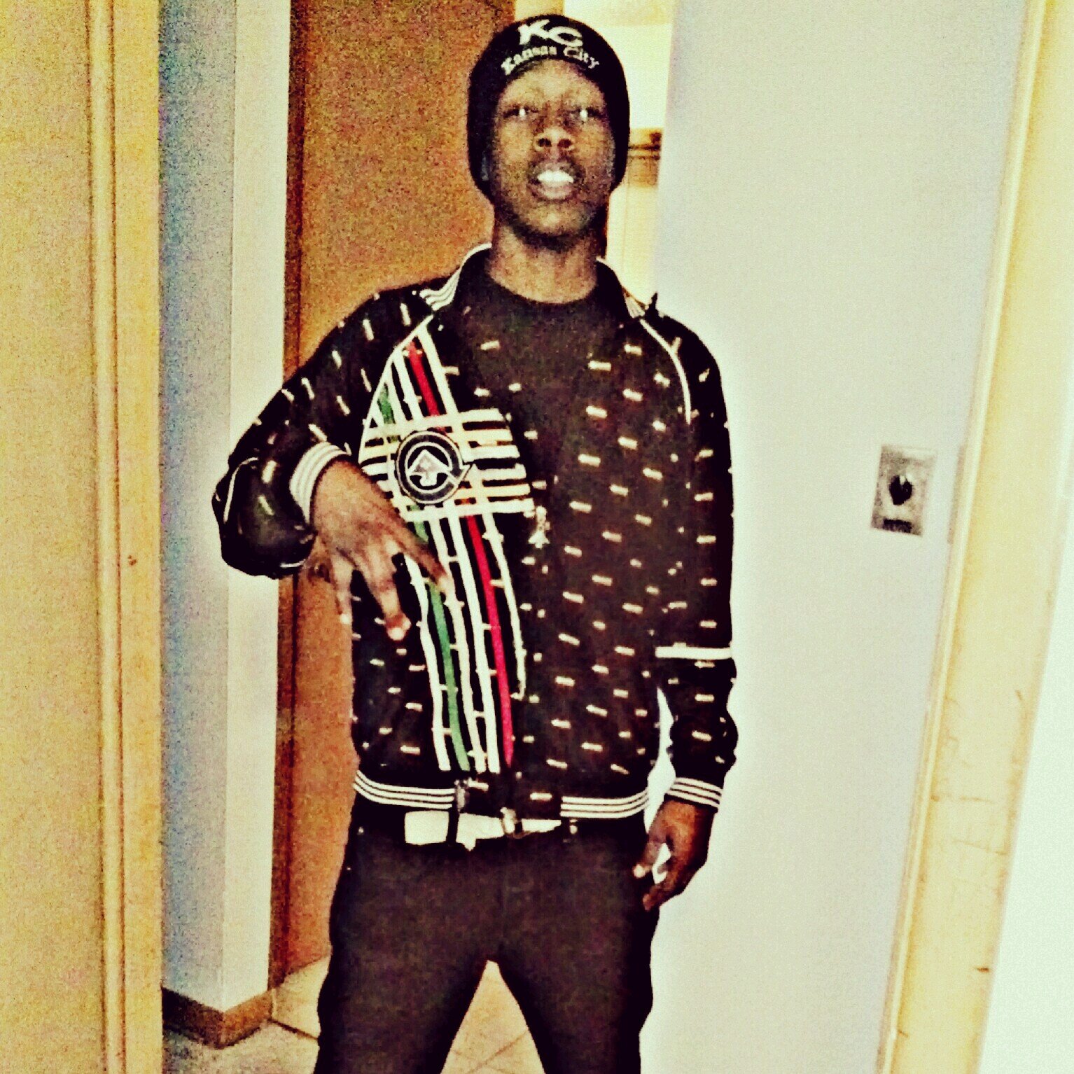 Bandz
kansas city 
no time for hatred or envy
if you coming with any of those leave me alone 
money motivated