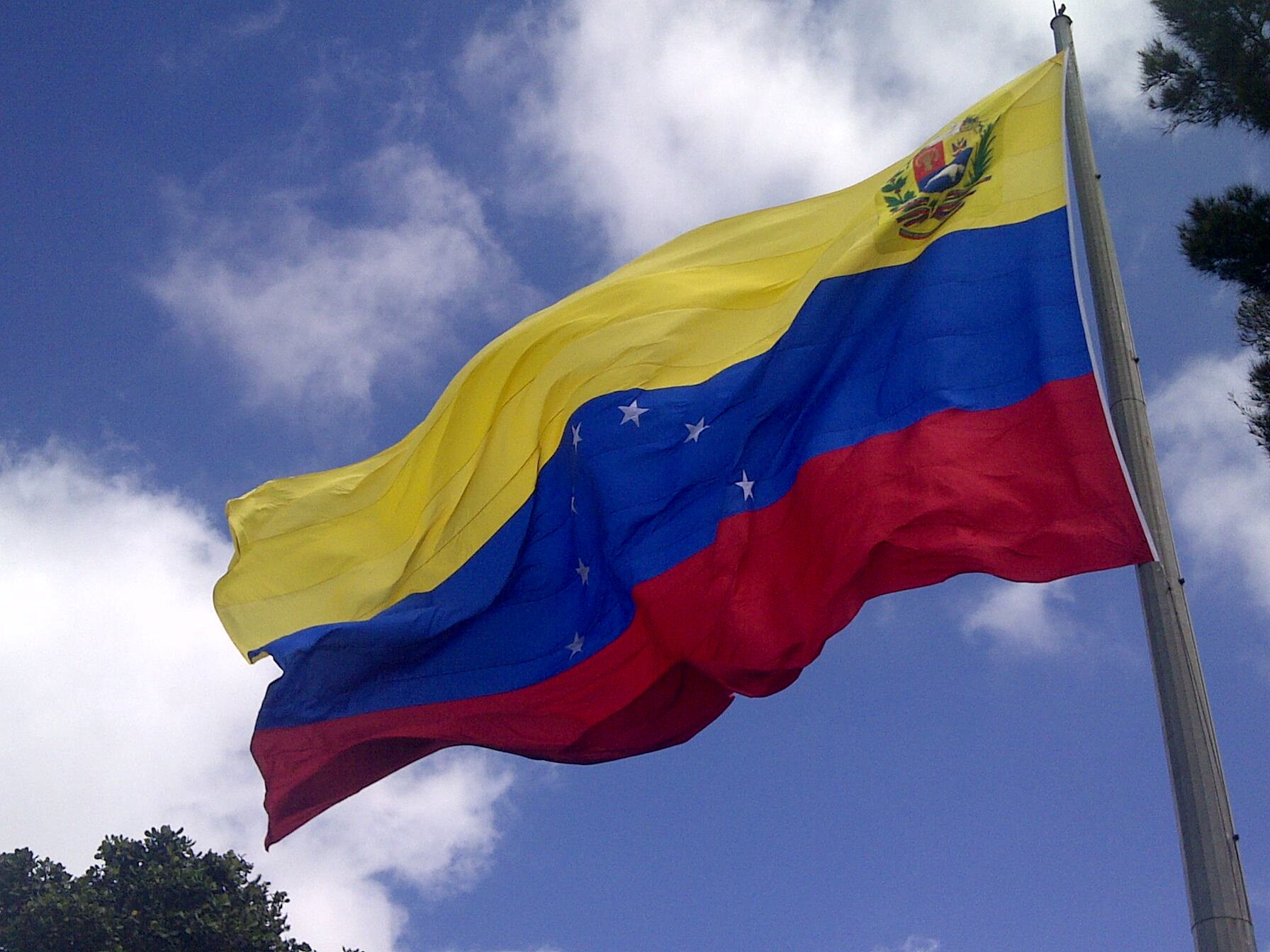 ESTA CUENTA FUE CREADA EN APOYO DE NUESTRA LIBERACIÓN CONTRA LA DICTADURA CHAVISTA Y NARCOSOLES...GLORIA AL BRAVO PUEBLO