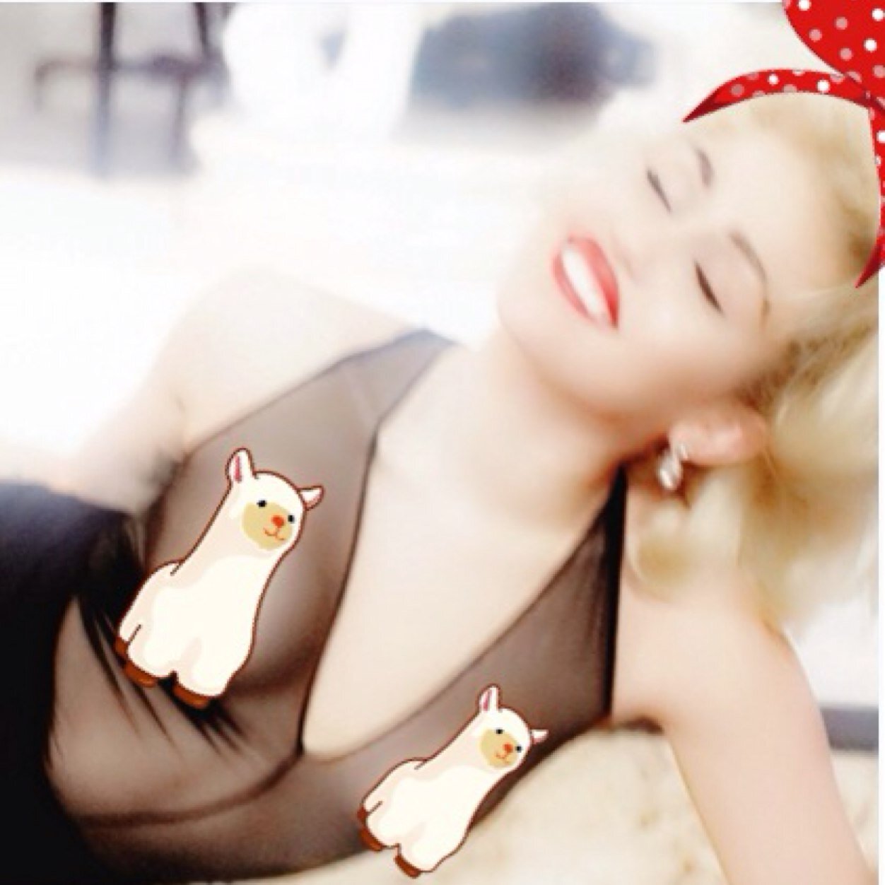 MileysTitty's profile picture. Home of the big, famous, Miley Cyrus titties. Radiating love one hater at a time. Smiler for life. I'm blonde, I'm cray and slightly gay.