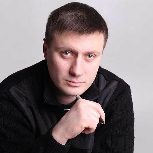 Интересуюсь духовными аспектами жизни людей, путями совершенства человека, увлекаюсь  эзотерикой, феноменом таро