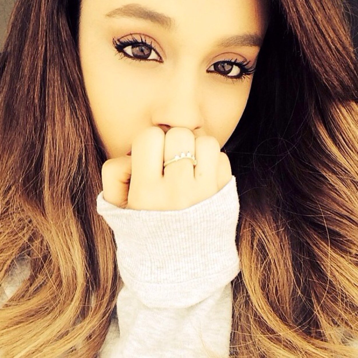 ♡Ariana is my idol, I'd just like to say, let's all make her smile, by supporting her all the way♡ Ariana is the definition of perfection, and always will be.