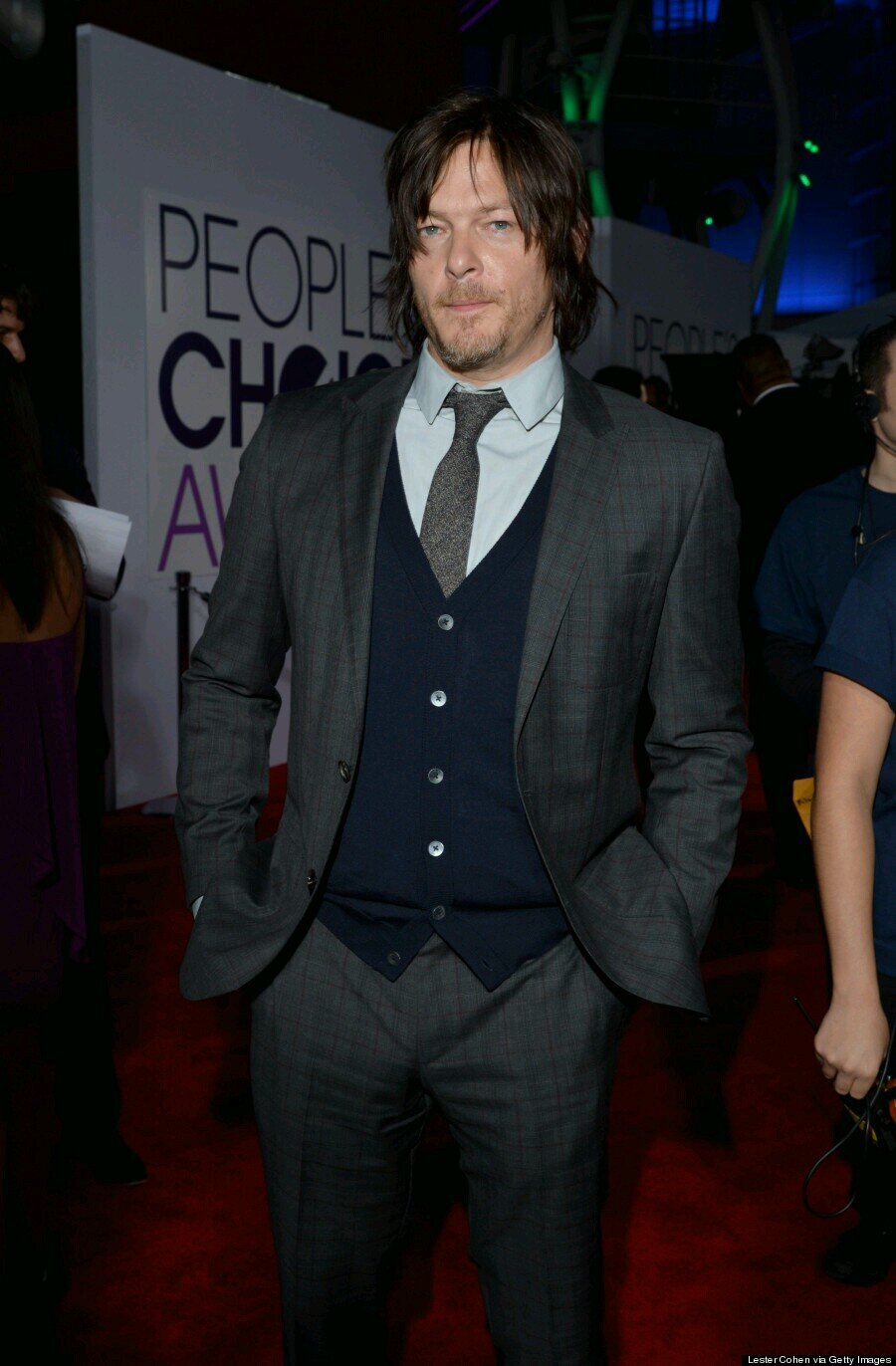 I'm not crazy it's everyone else ...Met some lovely people who also love #twd,the cast and NORMAN REEDUS!!@iamDTMay 28/03/13 & finally @wwwbigbaldhead 15/5/2013