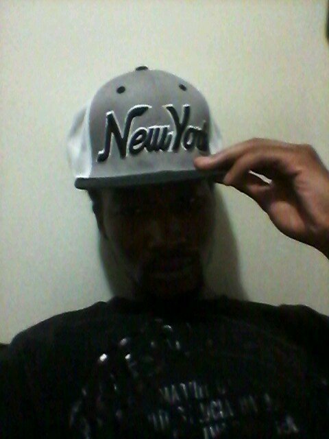 Ybizzle2fresh's profile picture. I try to get as much $$$$ as i can and make music and follow who evers doing it big