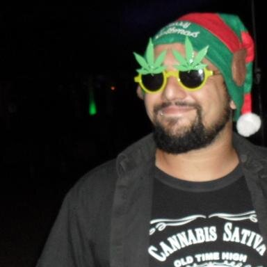 #PotHead #PunkRocker #AgainstAllAuthority Escorpiano y con pocos pelos en la lengua #LOL