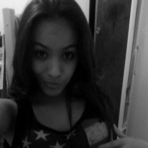 AlessaSilva02's profile picture. 