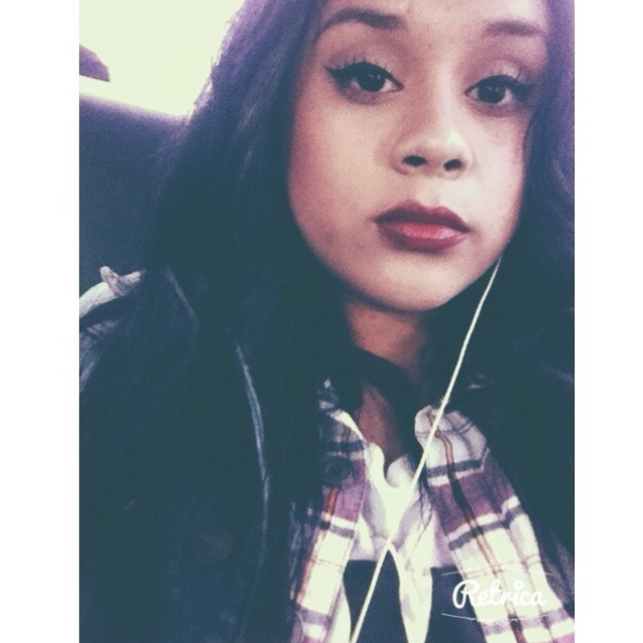 you dont really know who you are untill your connected to someone ∞