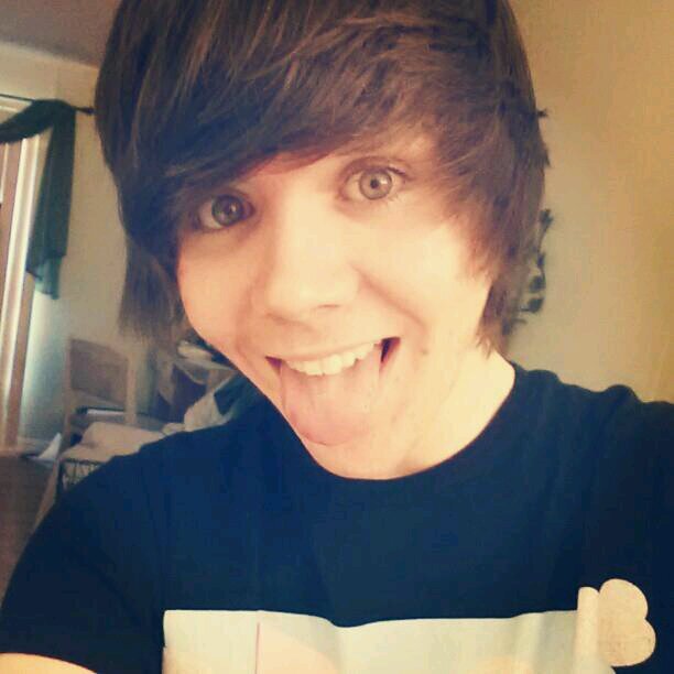 Glenray_12's profile picture. Chillin with the besties!!!  Cassy  Kyle and Luke