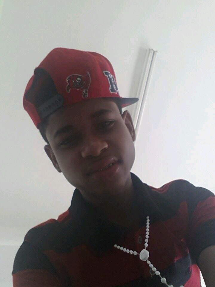 -› SiincerO ' AceiittOsO && CottiizaO ; Con LO Haatters