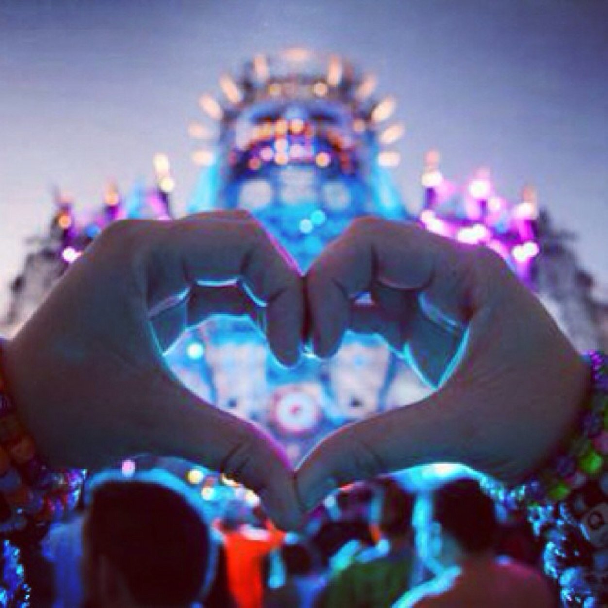 raveconnections's profile picture. Ever meet that one person at a concert/festival you just cant seem to get out of your head? Well im here to help you find them.