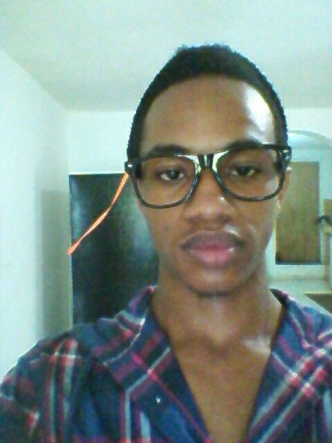 Denishofficial's profile picture. 