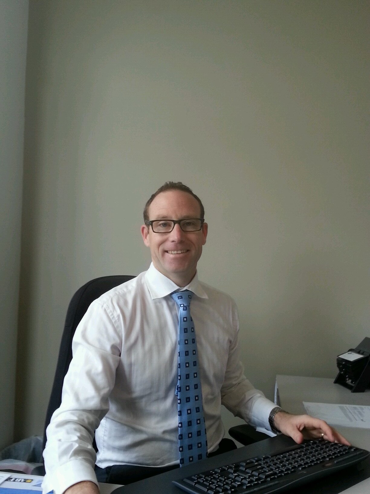 General Insurance Broker.  Over 25 years experience. Diploma in Financial Services Insurance Broking.

Let me assist you and your insurance requirements.
