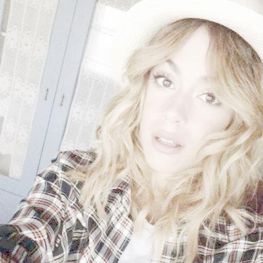 ❤️ va a sacar su propio libro ❤️ SimplementeTini❤️ ❤️❤️