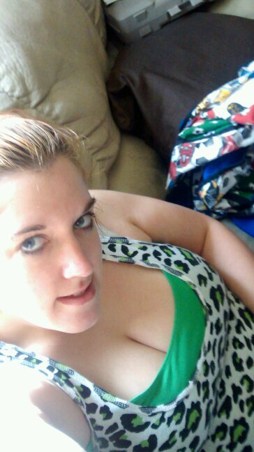 hit*me*Up
i am just a awesome person :) im one of a kind  im a big COUNTRY girl:)!!~~~#$$^^&&***