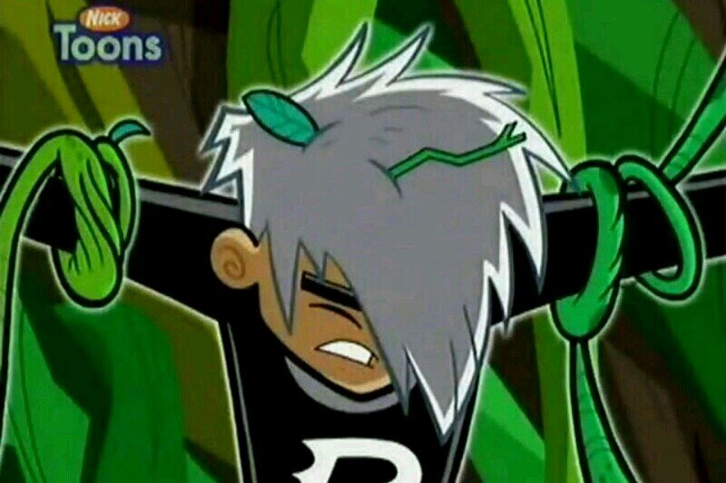 Danny Fenton, Age 15, Saved the Planet from an asteroid. #EngagedTo @Sam_Manson_14 Cousin/Clone/Sister: @Dani_phan