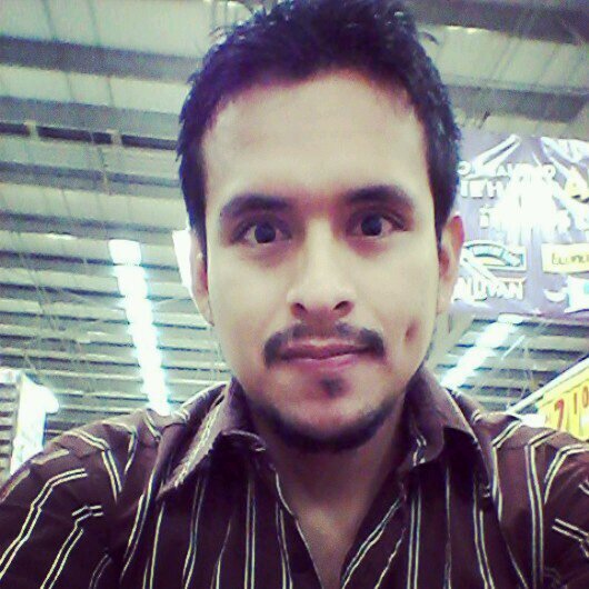 hola soy un chavo muy alegre simpatico amigable me gusta escuchar a la gente y si puedo dar un buenconsejo con mucho gusto lo doy... me encanta bailar jugar fut