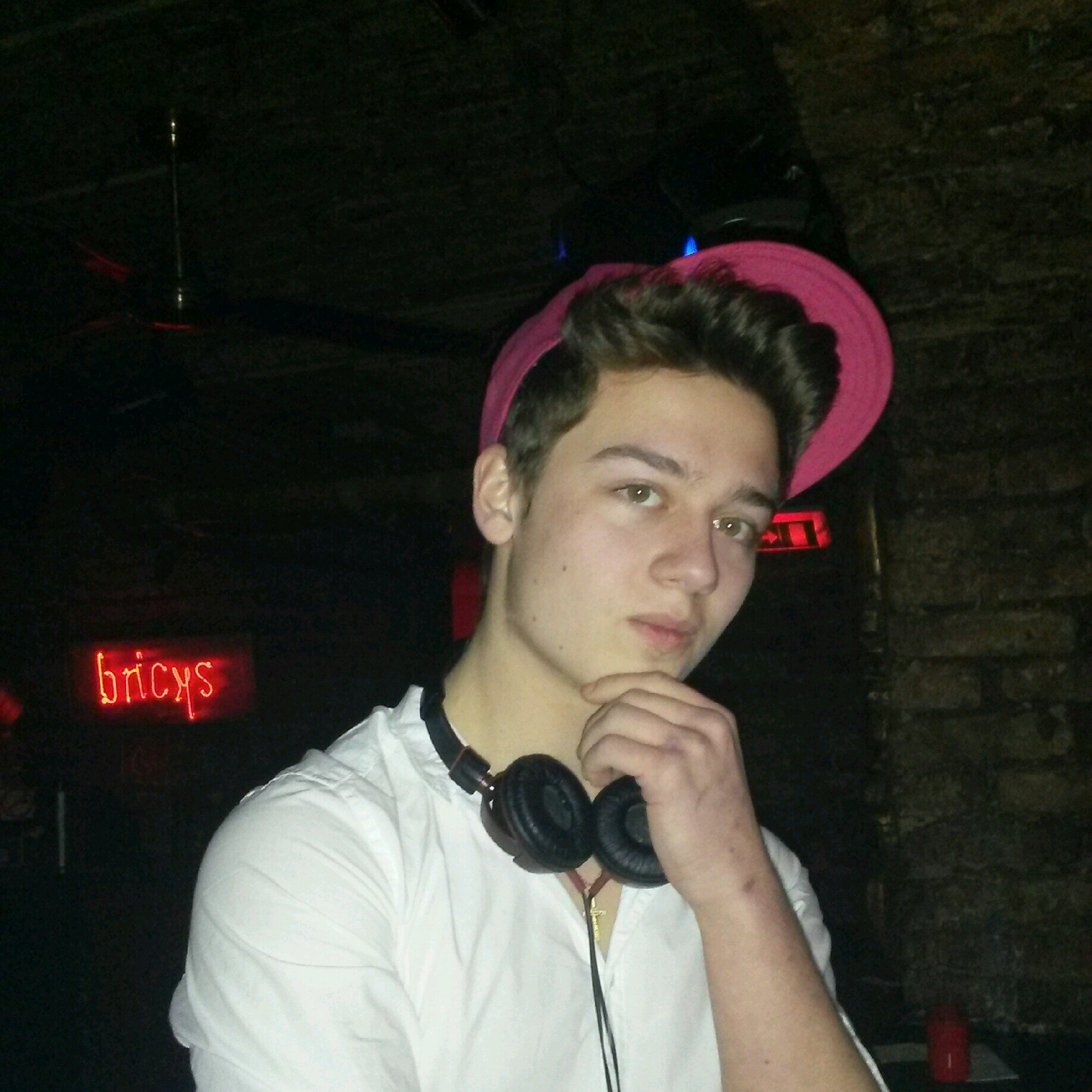 Follow me on Instagram : raphaelhaiderer