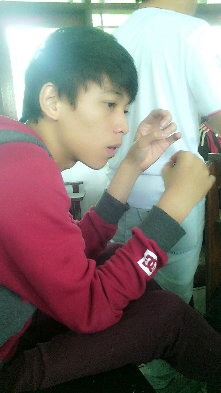 Devi_Saroinsong's profile picture. 