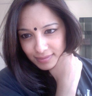 Eesmath's profile picture. Ordinary Girl with Extra Ordinary Talents | Art Collector | Honest Cheater | Mrs.Gandhi Wannabe  | Adores @SwoonyLoony | Sharad Pawar's God Child | Team #KP