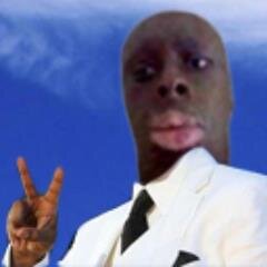 Oumbaba Le Renoi, cousin de Mamadou Segpa, suivez mes hstoires avec mon pote Kiwi. Mes vidéos: https://t.co/GBr8tFAM5N