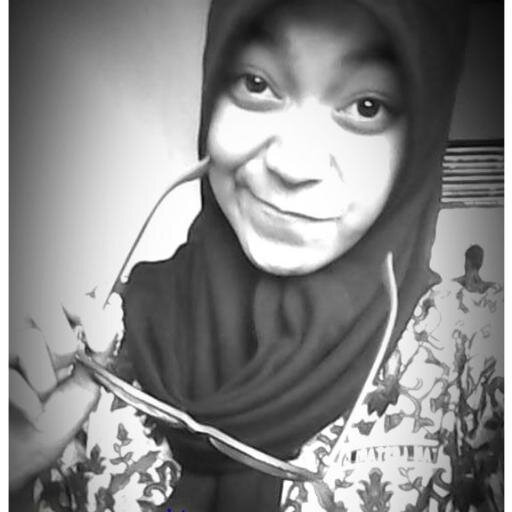 intanlestaridev's profile picture. 