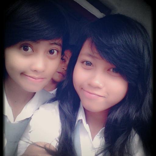 Aku gak butuh kepercyaan atau perhatian klau hanya Spik belakang ?? ♥ tear ♥