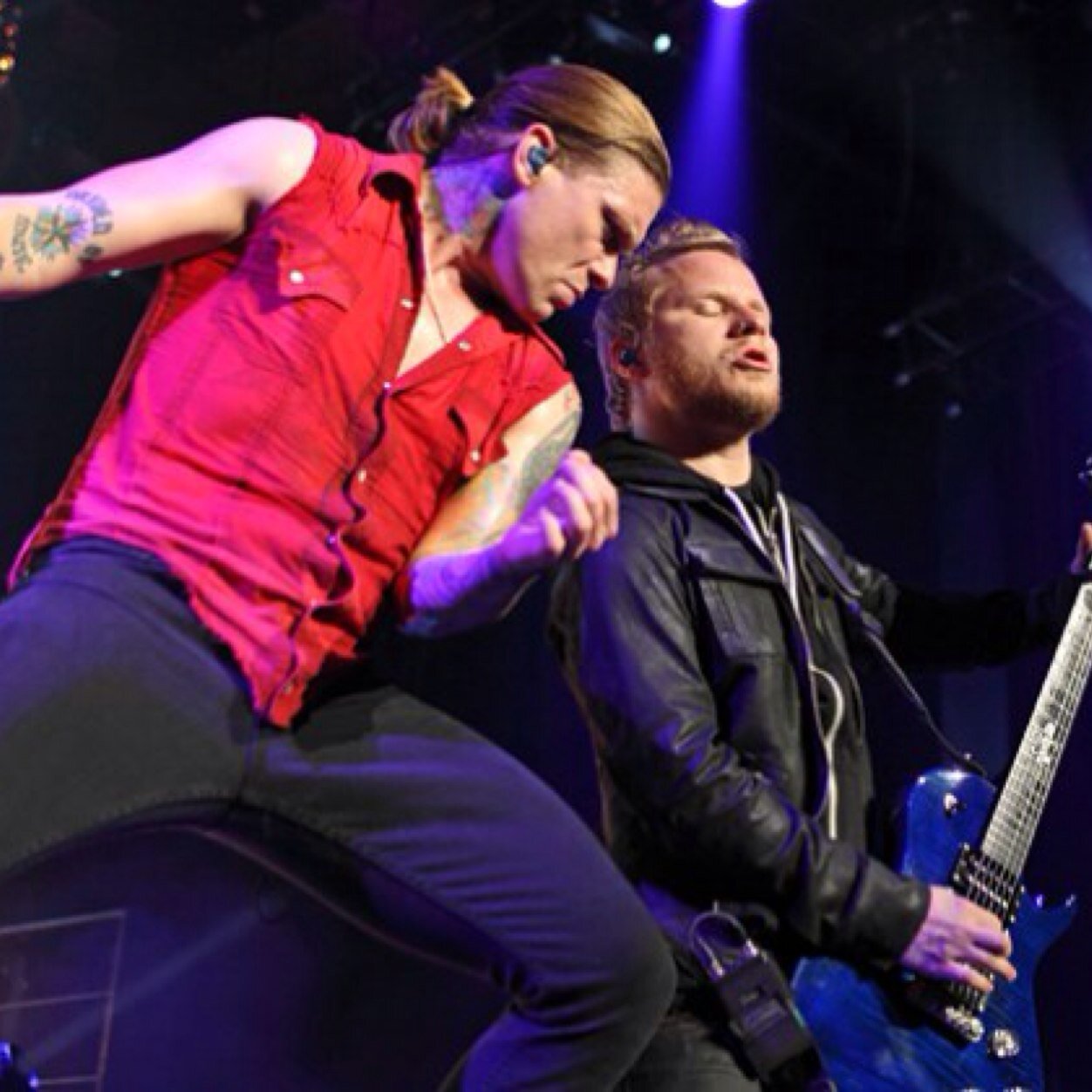 This account is now run by Tara (-T), Terra (feet emoji), and Elisabeth (-E)! #BrachSmyers: the bromance between Brent Smith and Zach Myers of Shinedown :)
