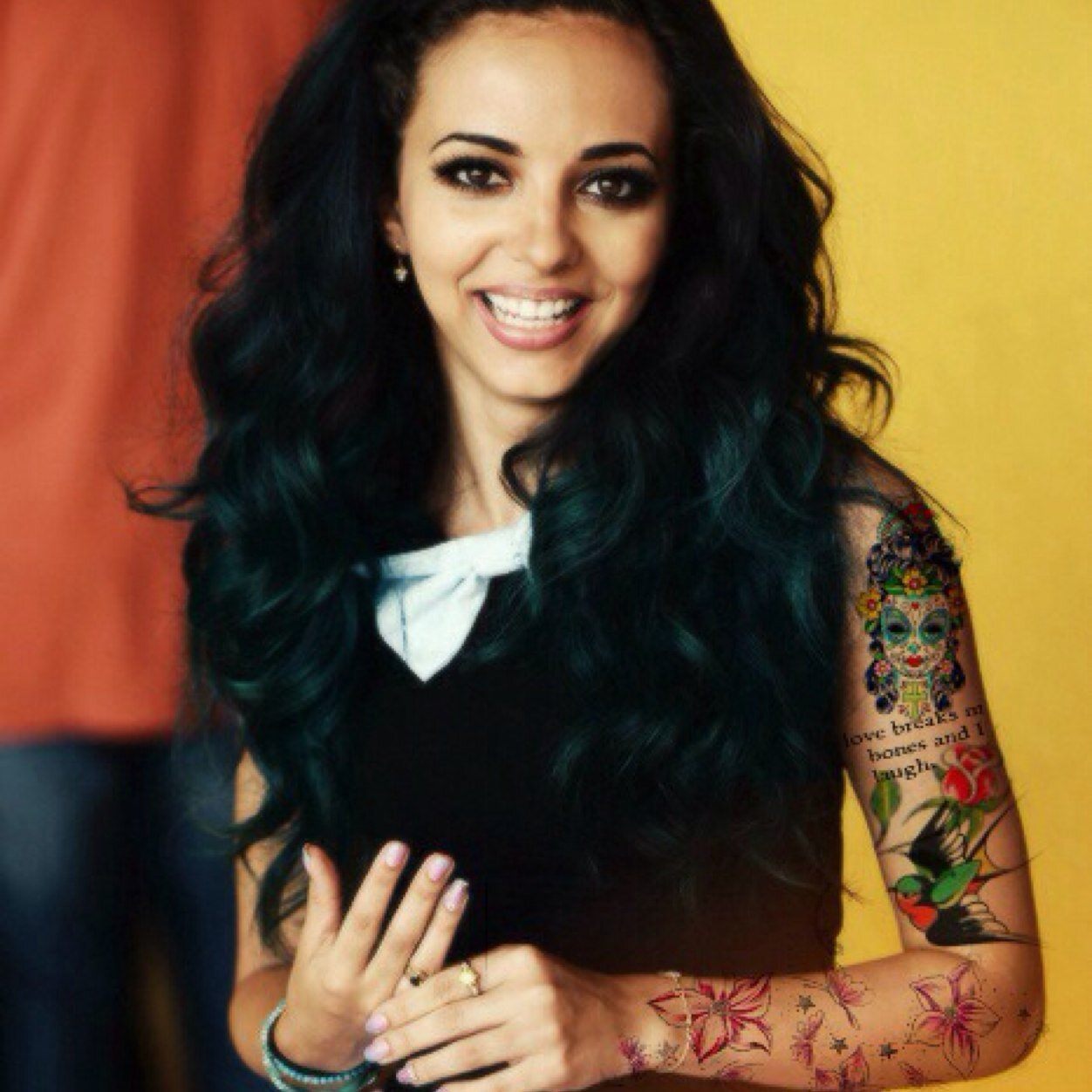 Hey go follow @hollymalik12 she has a little mix follow