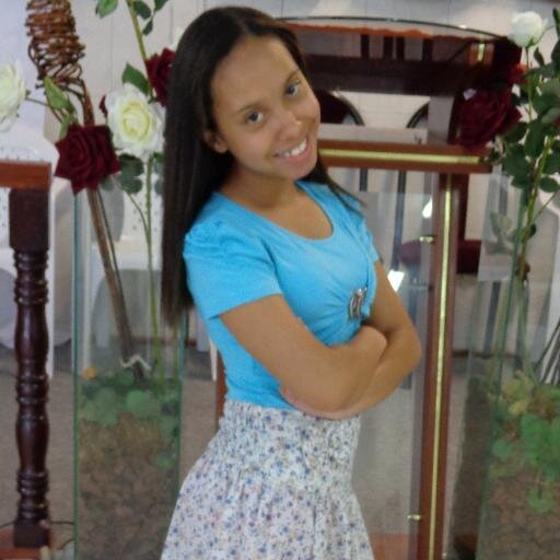 Cantora. Membra da igreja ASSEMBLÉIA DE DEUS MINISTÉRIO DE SÃO MATEUS. Em um relacionamento com @VictorYasmins2. Tel: Agendas 2217 - 8986