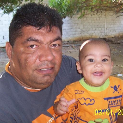 Hijo de Dios, Ingeniero electricista, TSU en Instrumentación, Docente, Padre de Maria V, Enmanuel A y Samuel J, servidor publico en formación constante.