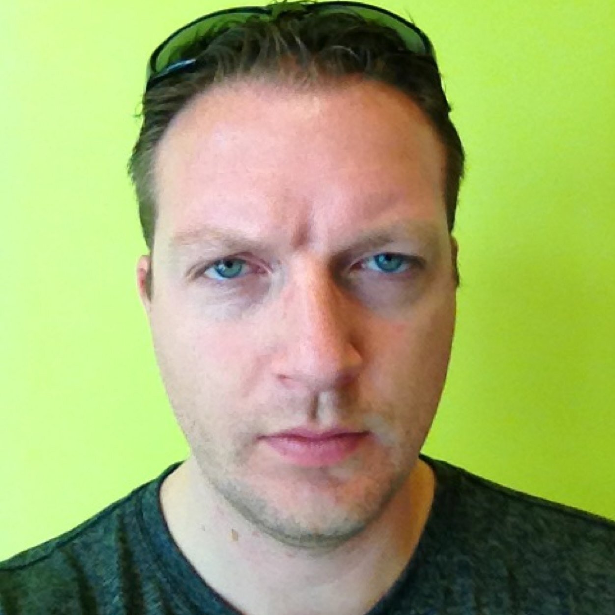 scollings311's profile picture. Part-time professional Dart player. Music Connoisseur. Englishman.