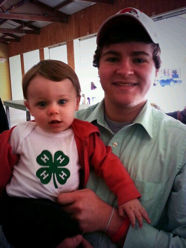 theMitchhubbard's profile picture. 22. Hakuna Matata. #NoRegrets. UGA. Chickens