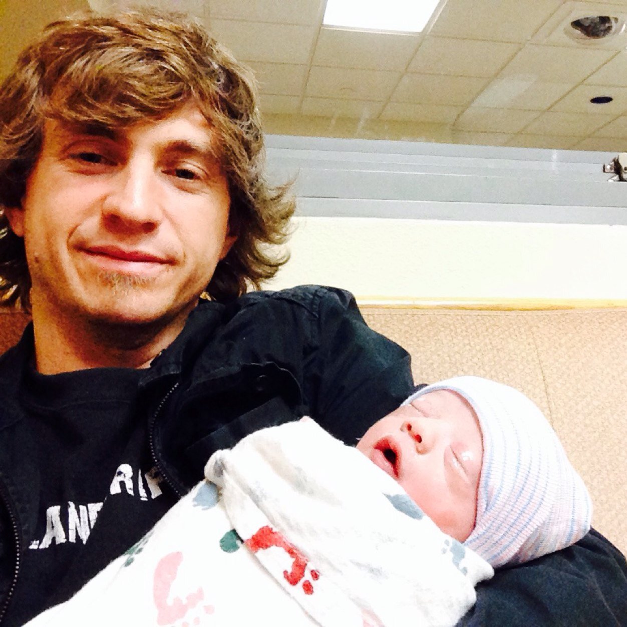 TommyGig's profile picture. Follower of Jesus.  Head over heels for my wife Sara Giglio, and blessed by my sons Jax and Asher.  Playing music is also OK.