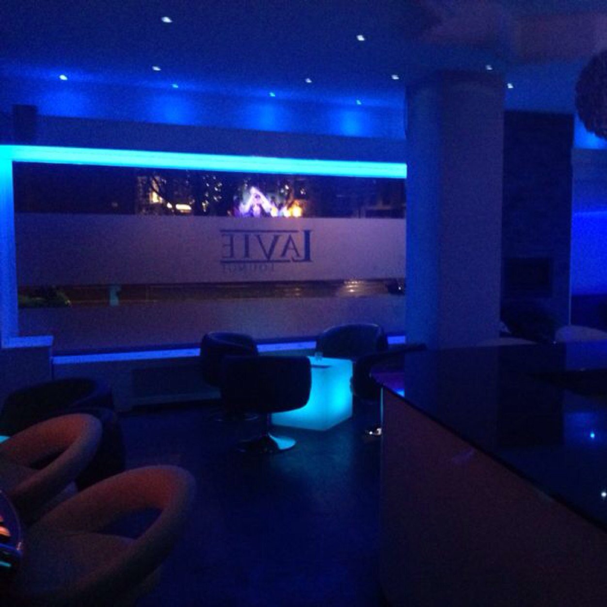 lavie_lounge's profile picture. Lavie lounge ( lounge ) 

Instagram: lavielounge

Tel: 0681827555/0631915901