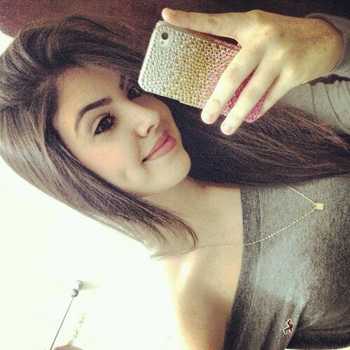 Paulistana,solteira ,18 anos e Geminiana ♡