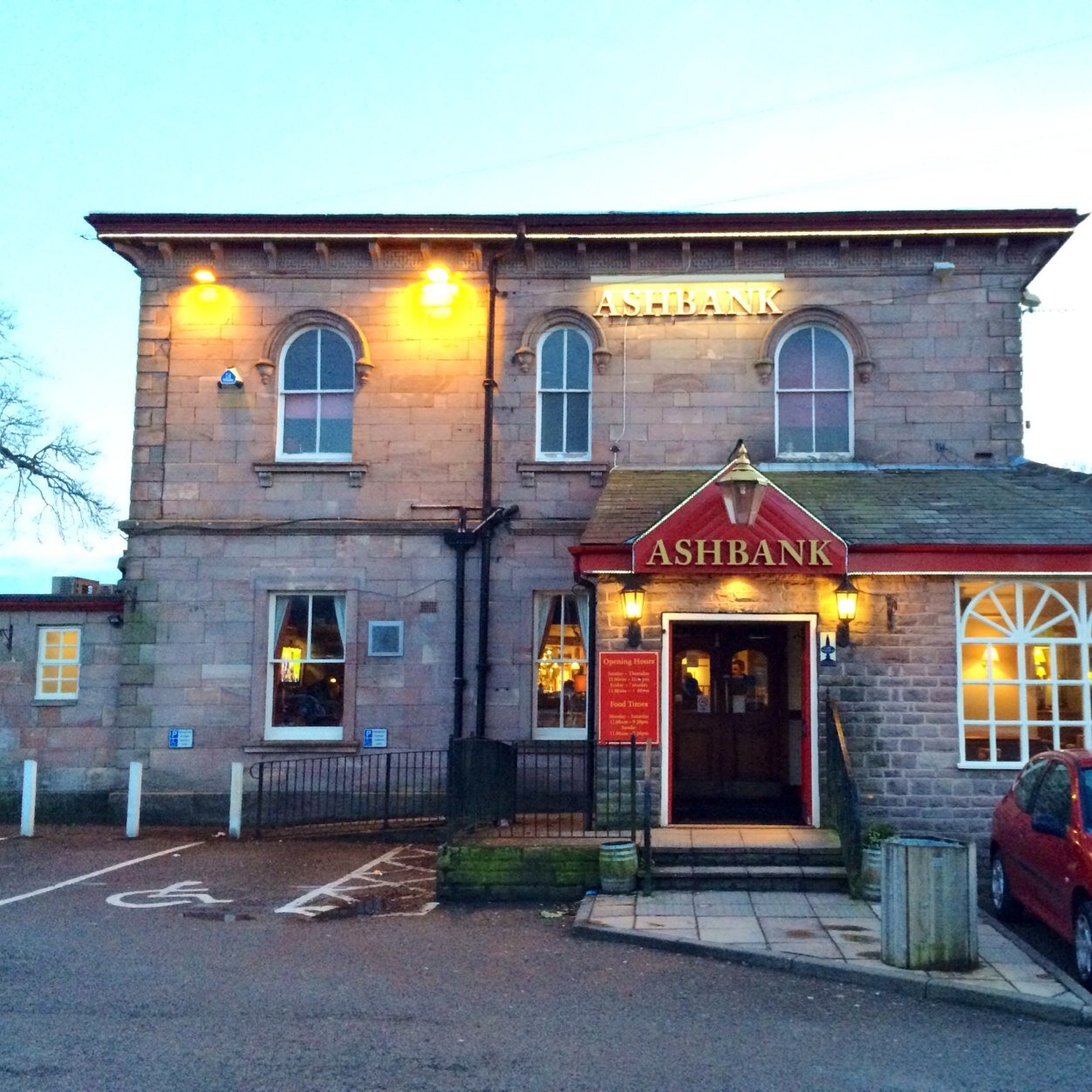 The_Ashbank's profile picture. The Official Ashbank Crown Carvery Twitter Page - welcoming families and individuals to a delicious meal, 7 days a week, from 08:00am-9:30pm. 01782 302378.