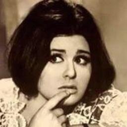 amina_mahmoud00's profile picture. https://t.co/Gh18y3KpMd   مَا زلت أحلُم بحُب  كَبير .. بقضية كُبرى، وبمَوُت جَميل .. !     قنبلة موقوتة