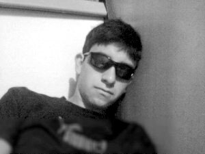A vida e feita de sorrisos e alegrias, devemos buscar viver cada momento como se fosse o ultimo