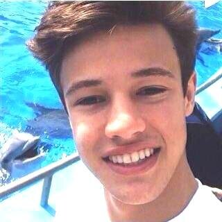 Zayumm bae, @camerondallas should follow me because that would be 3 hunna hashtag swag.