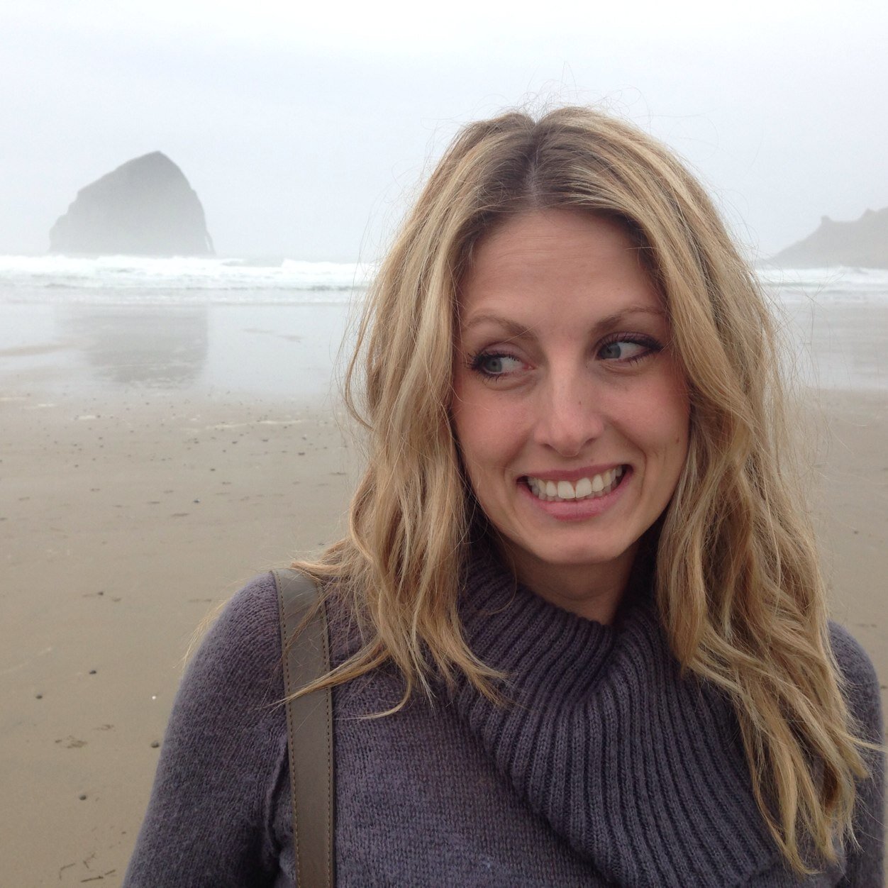 leslieiswarm's profile picture. (tweet, twidly-deet)