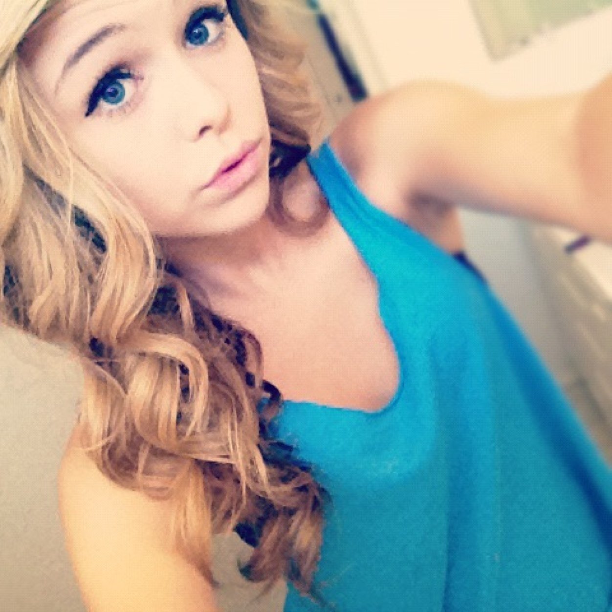 Beauty lies underneath|Flirt|Daughter of Hecate|Dancer|15|~British~