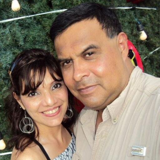 Agradecido con Dios por tener a la mejor esposa que hay en el universo y madre de nuestras dos bellas hijas....