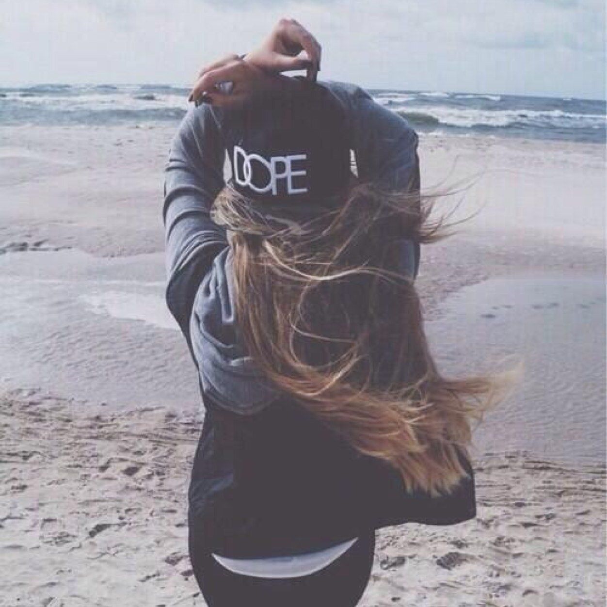 Post fashion & clothes.