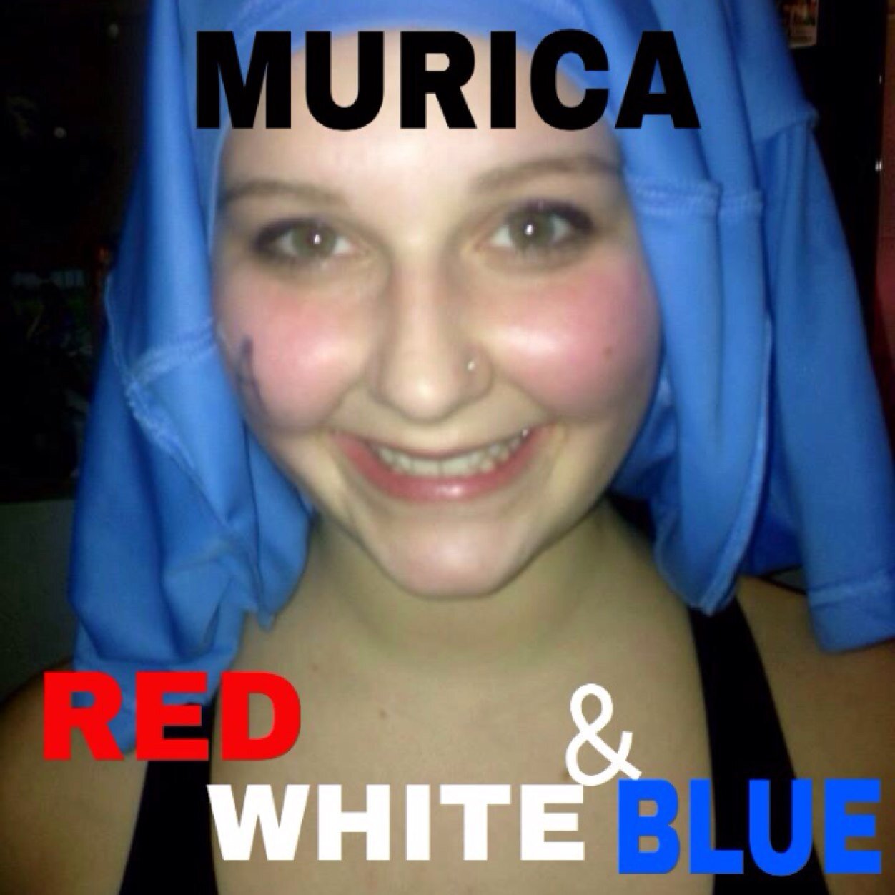 2CoolforCollege's profile picture. 