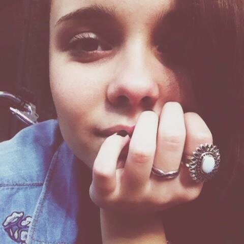 luizagcruz's profile picture. Luiza odeia fazer textos de apresentação e não costuma escrever sobre si mesma em terceira pessoa apesar dessas poucas linhas que você acabou de ler.