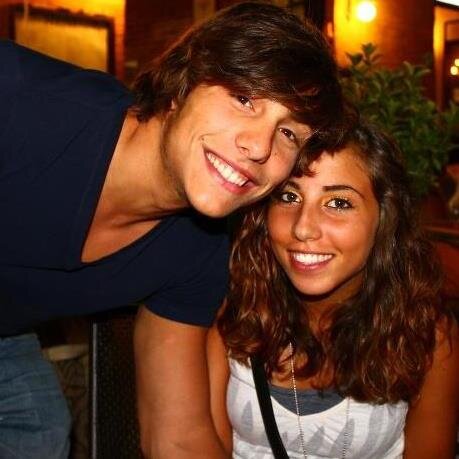 OmarEloy_'s profile picture. 23, tengo una morocha, borracho sin remedio y de vez en cuando contador.