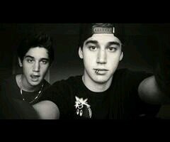 Xmusic_fanaticX's profile picture. your mamma she don't like me your brother wanna fight me we know YOU just wanna have fun...