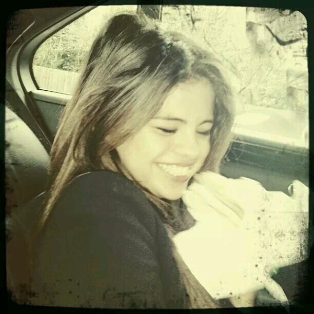 I LOVE SELENA MARIE GOMEZ! *~*