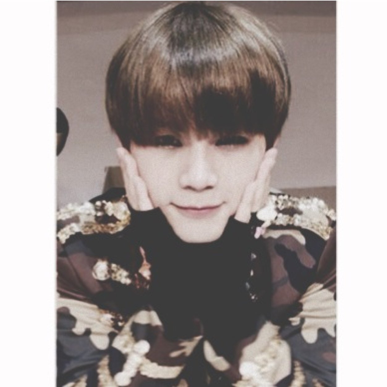 itzhanhe_'s profile picture. وش تبي تعرف ؟ #hansol .
