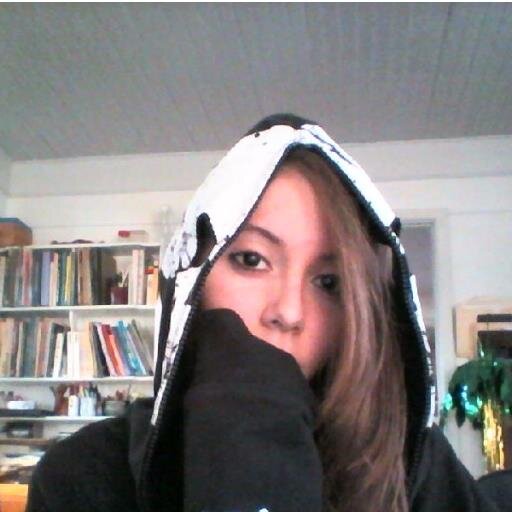 hey guys! im an artist, lover, rocker, music lover, loves 2 party, and loves any new music )mostly rock/ metal) that i can get my hands on!